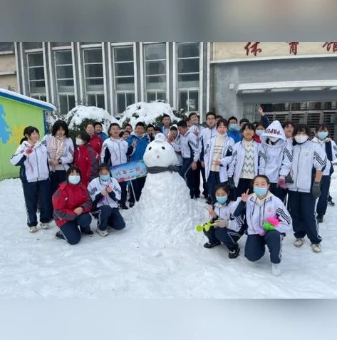 第五人格雪人特效视频_第五人格雪人特效，冰雪中的奇妙元素与游戏体验的独特融合