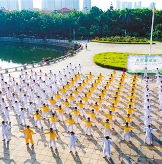 qq飞车手游海滨之眼体育馆在哪_探寻QQ飞车端游海滨之眼，神秘赛道中的独特地标