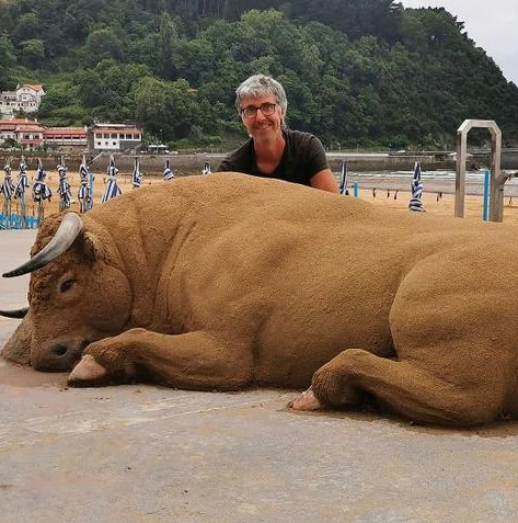 和平精英鲨鱼的视频_和平精英，鲨鱼暴走沙雕瞬间全记录，笑料百出的游戏之旅